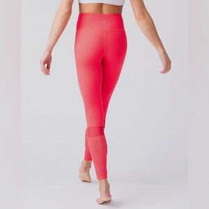 Zyia Active light n tight sunset block mesh cut out 7/8 leggings size 6-8